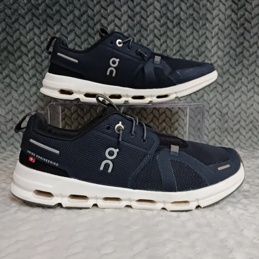 On Running Cloud Sky Midnight Black GS Walking Running Sneakers Shoes Size 5Y